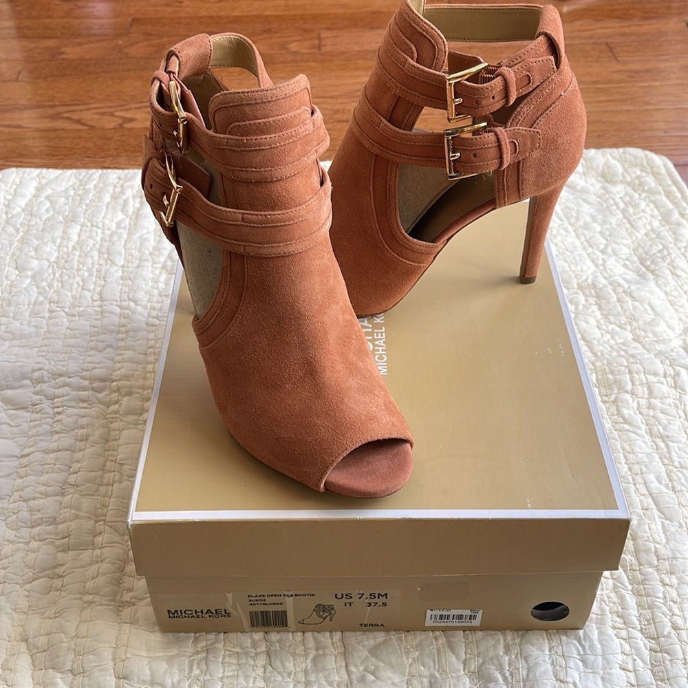 *NIB* Michael Michael Kors Blaze Open Toe Bootie